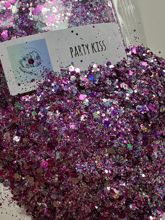 PARTY KISS